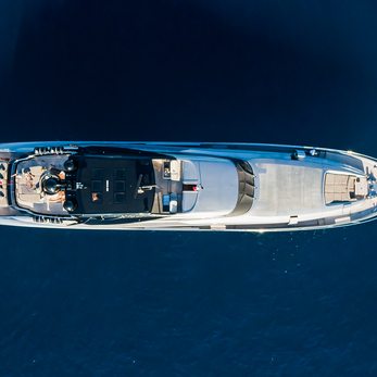 Five yacht exterior 3