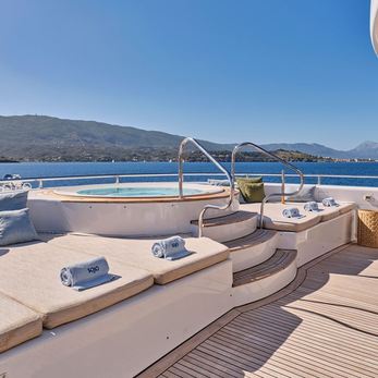 Sojo yacht exterior 2