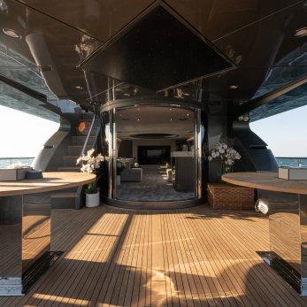 Spectre yacht exterior 3
