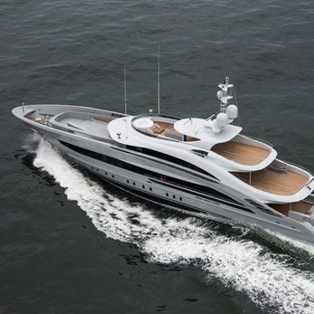 Omaha yacht exterior 4