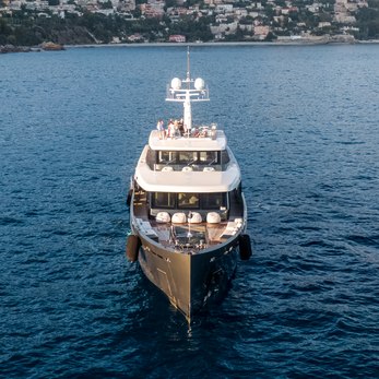 Forever yacht exterior 2