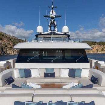 Piacere yacht exterior 2