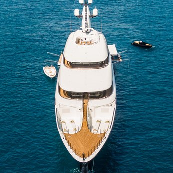 IJE yacht exterior 2