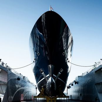 N2H yacht exterior 3
