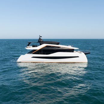 Acali yacht exterior 2