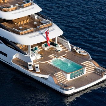 Lady Estey yacht exterior 5