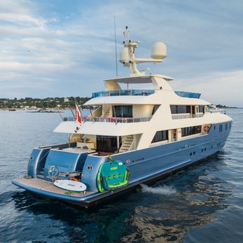 Irama yacht exterior 4