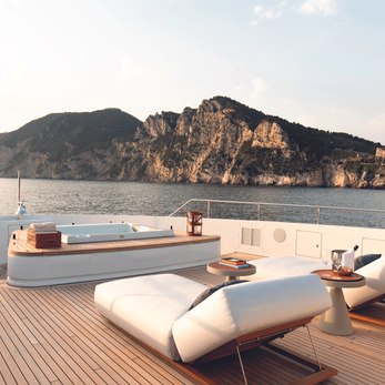 Legend yacht exterior 2