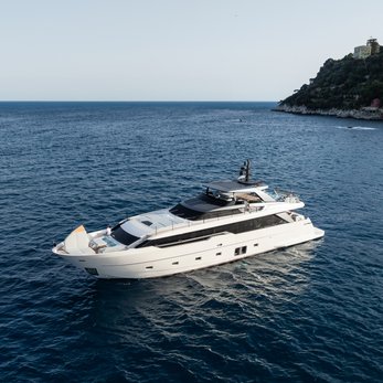 Kapusha yacht exterior 4