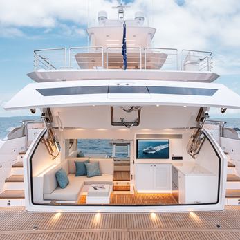 Island Soul yacht exterior 5