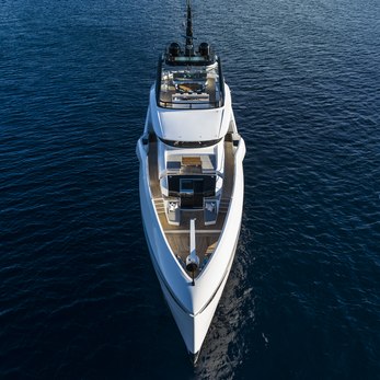 I Am yacht exterior 2