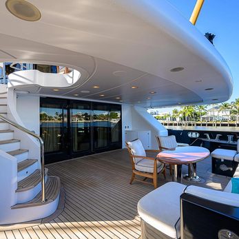 Seascape V yacht interior 4