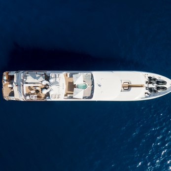 Carpe Diem yacht exterior 3