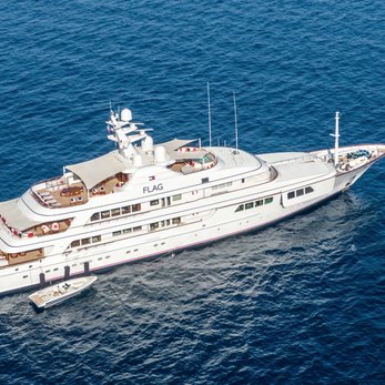 FOS yacht exterior 4