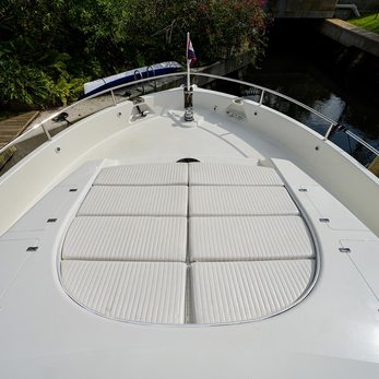Lost Texan yacht exterior 2