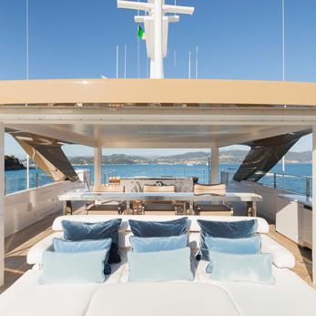 Pick Up yacht exterior 3