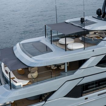 Parati yacht exterior 4