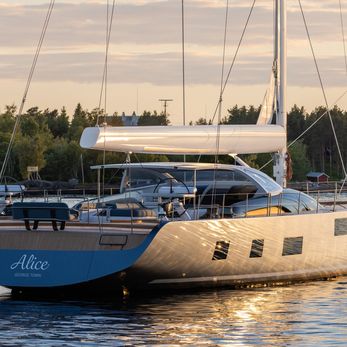 Alice yacht exterior 5