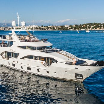 Paradise yacht exterior 2