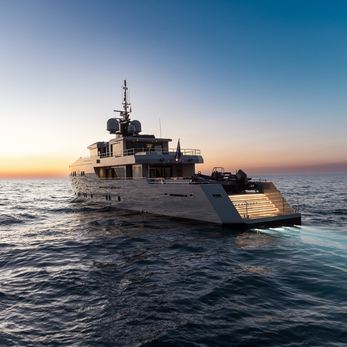 Swimsuit yacht exterior 5