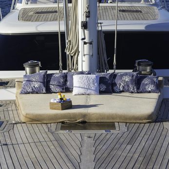 Song of the Sea yacht exterior 3