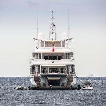 Siren yacht exterior 3