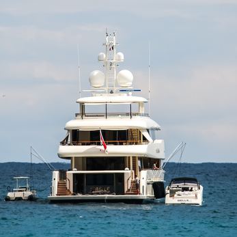 Bijin yacht exterior 3