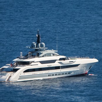 Gaja yacht exterior 2