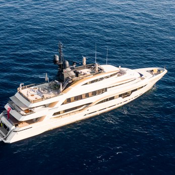 Taiba yacht exterior 4