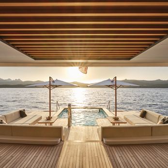 Dagger yacht exterior 4