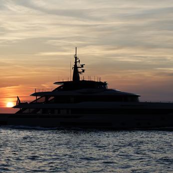Heed yacht exterior 5
