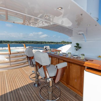 Awatea yacht exterior 3