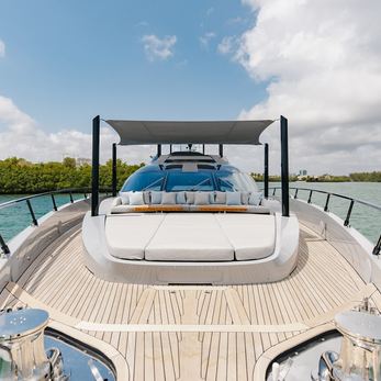 Glida yacht exterior 2