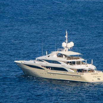 Kolaha yacht exterior 4