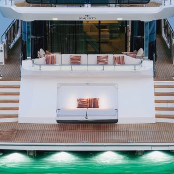 Dil yacht interior 5