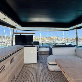 Bionda yacht interior 3
