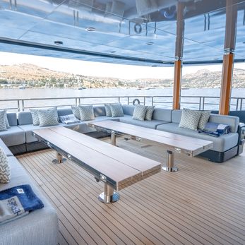 Provocateur yacht exterior 3