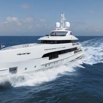 Ela yacht exterior 2