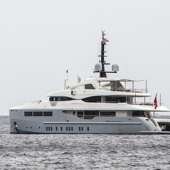 Quasar yacht exterior 3