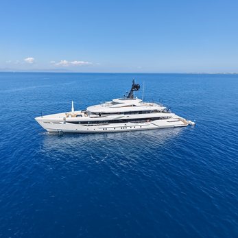 Ada yacht exterior 3