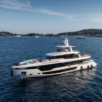 Abie yacht exterior 2