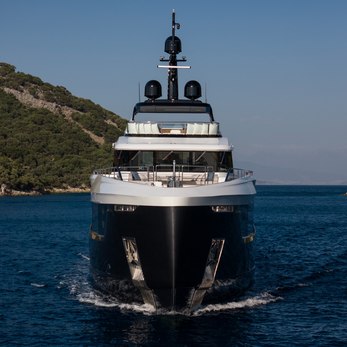 Twins yacht exterior 3