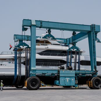 Yoto yacht exterior 3
