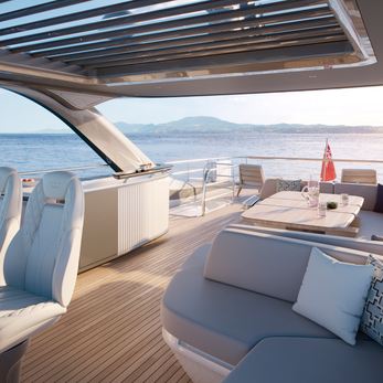 Lumi yacht interior 3