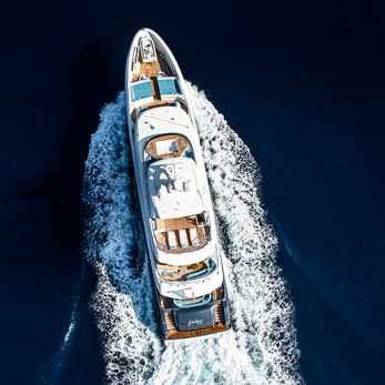 Viatoris yacht exterior 5