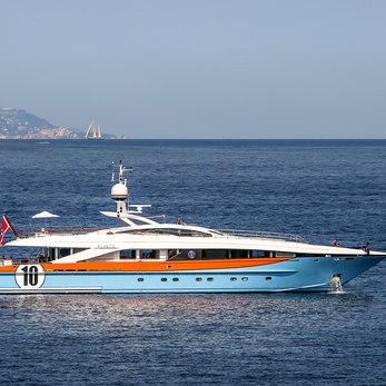 Aurelia yacht exterior 5