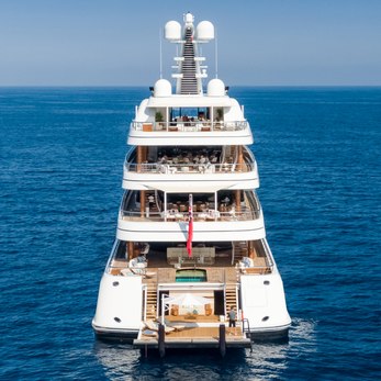 Zen yacht exterior 4