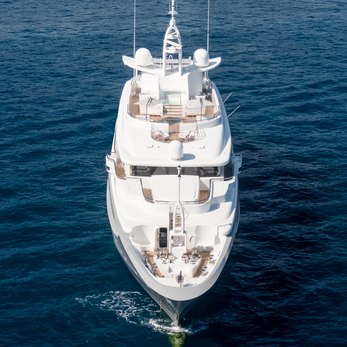 Siren yacht exterior 2