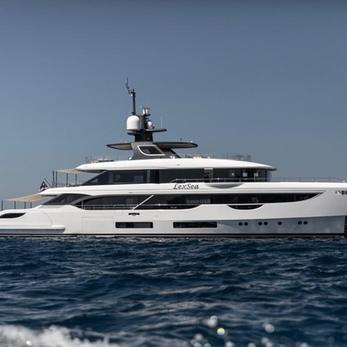 Lexsea yacht exterior 3