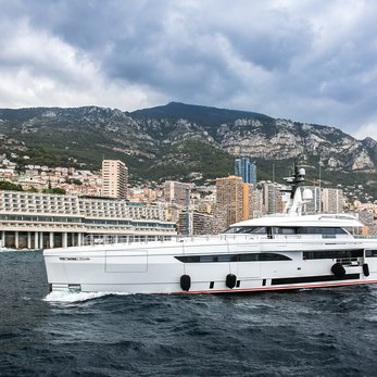 Stern yacht exterior 2